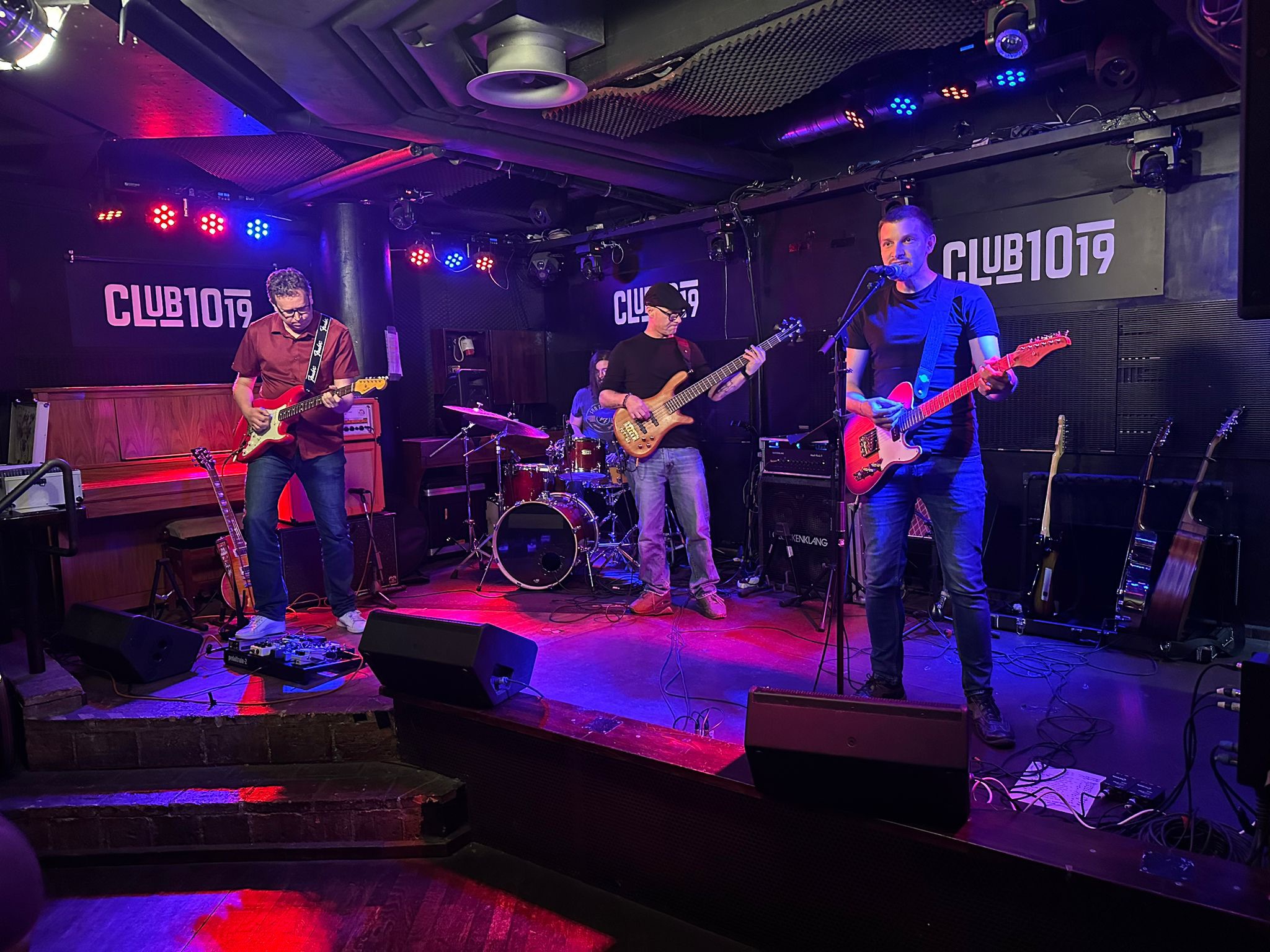 River Tyne & Songpoets Society live im Kramladen, Wien